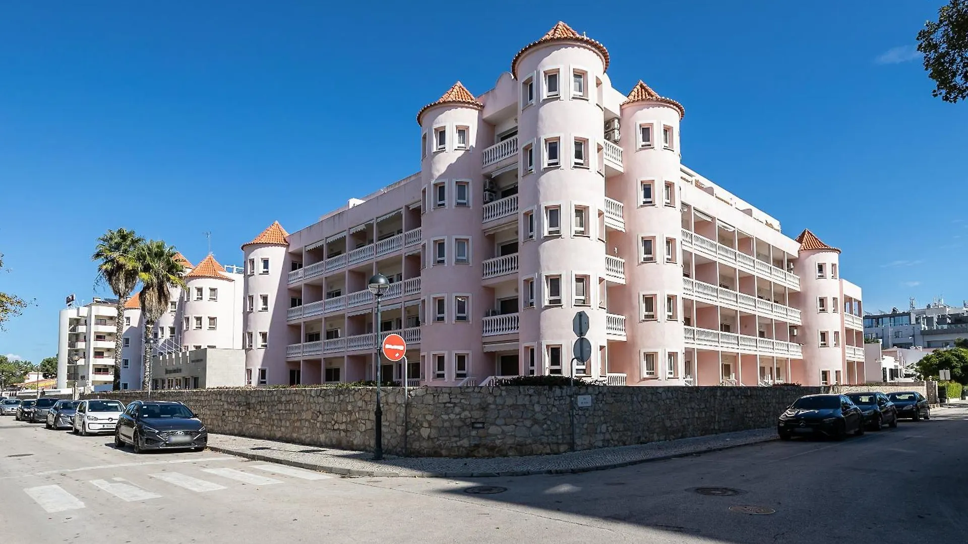 Parque Dos Reis Apartment